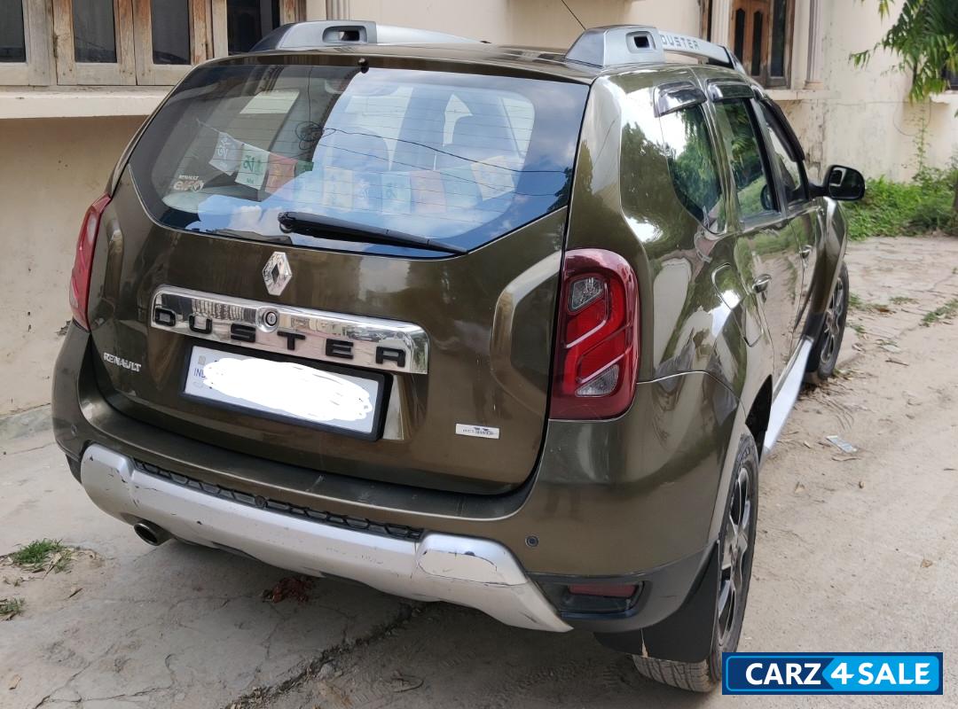 Amazon Green Renault Duster Rxz 110ps 4x4