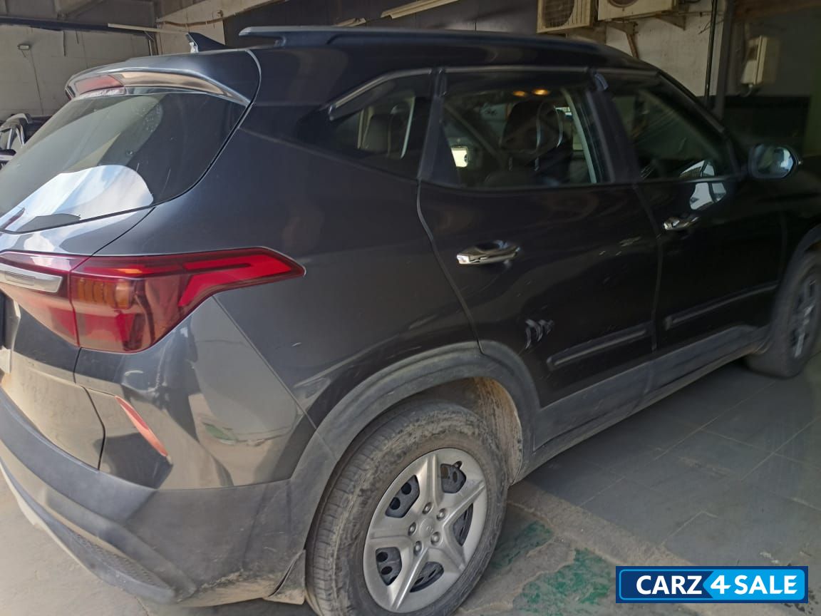 Gravity Grey Kia Seltos Htk