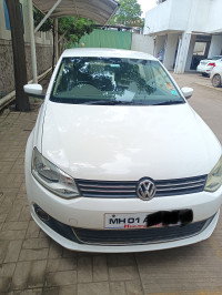 White Volkswagen Vento Highline