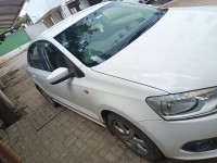 White Volkswagen Vento Highline