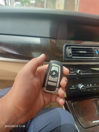 Black BMW 5-Series 530 D