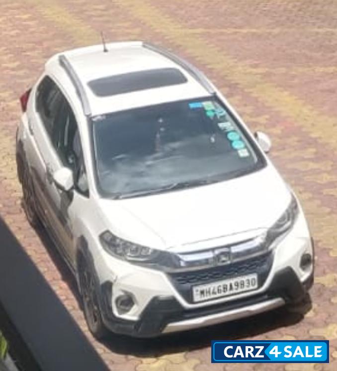 White Orchid Pearl Honda WR-V 1.5L IDTEC VX MT