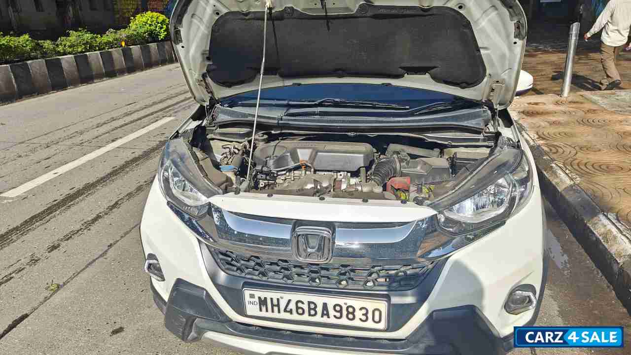 White Orchid Pearl Honda WR-V 1.5L IDTEC VX MT