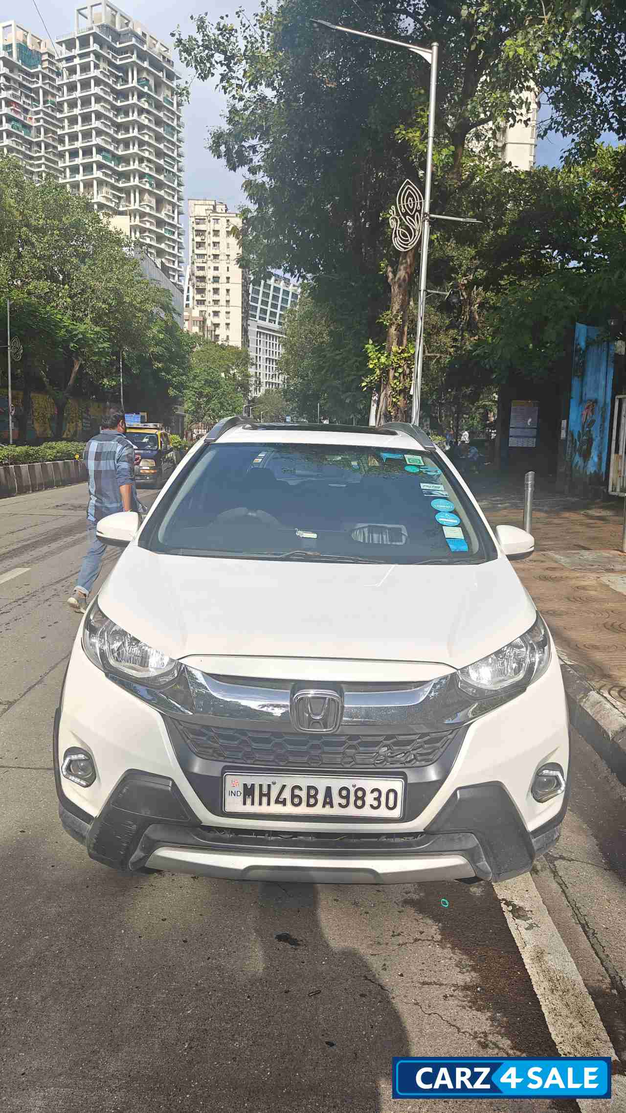 White Orchid Pearl Honda WR-V 1.5L IDTEC VX MT