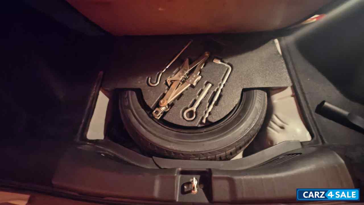 White Orchid Pearl Honda WR-V 1.5L IDTEC VX MT