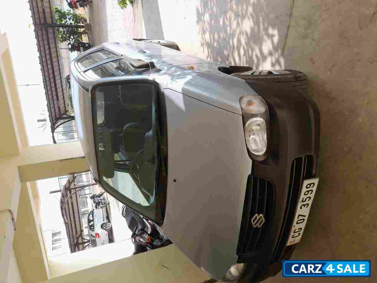 Silver Gray Maruti Suzuki Alto LXI