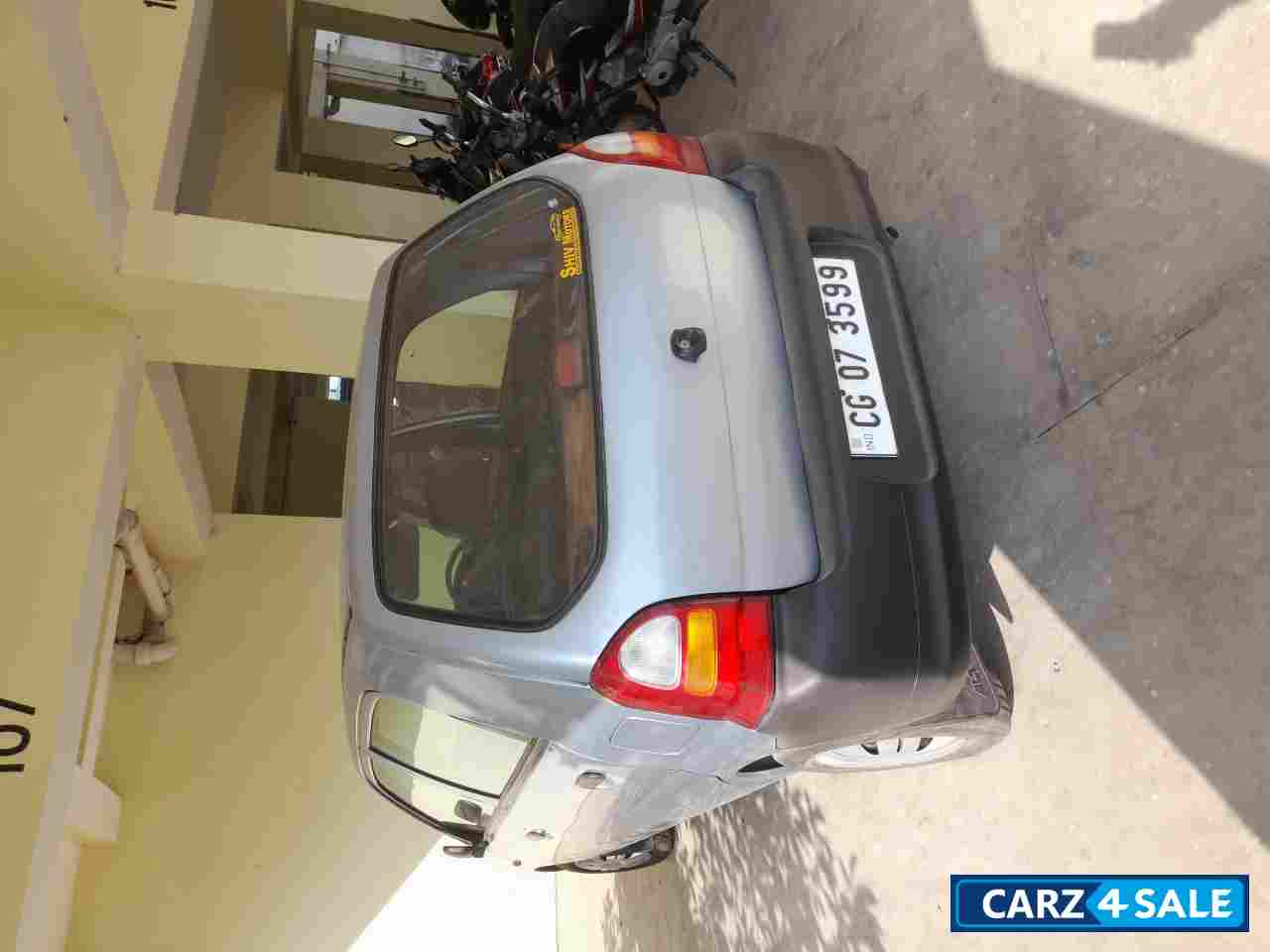 Silver Gray Maruti Suzuki Alto LXI