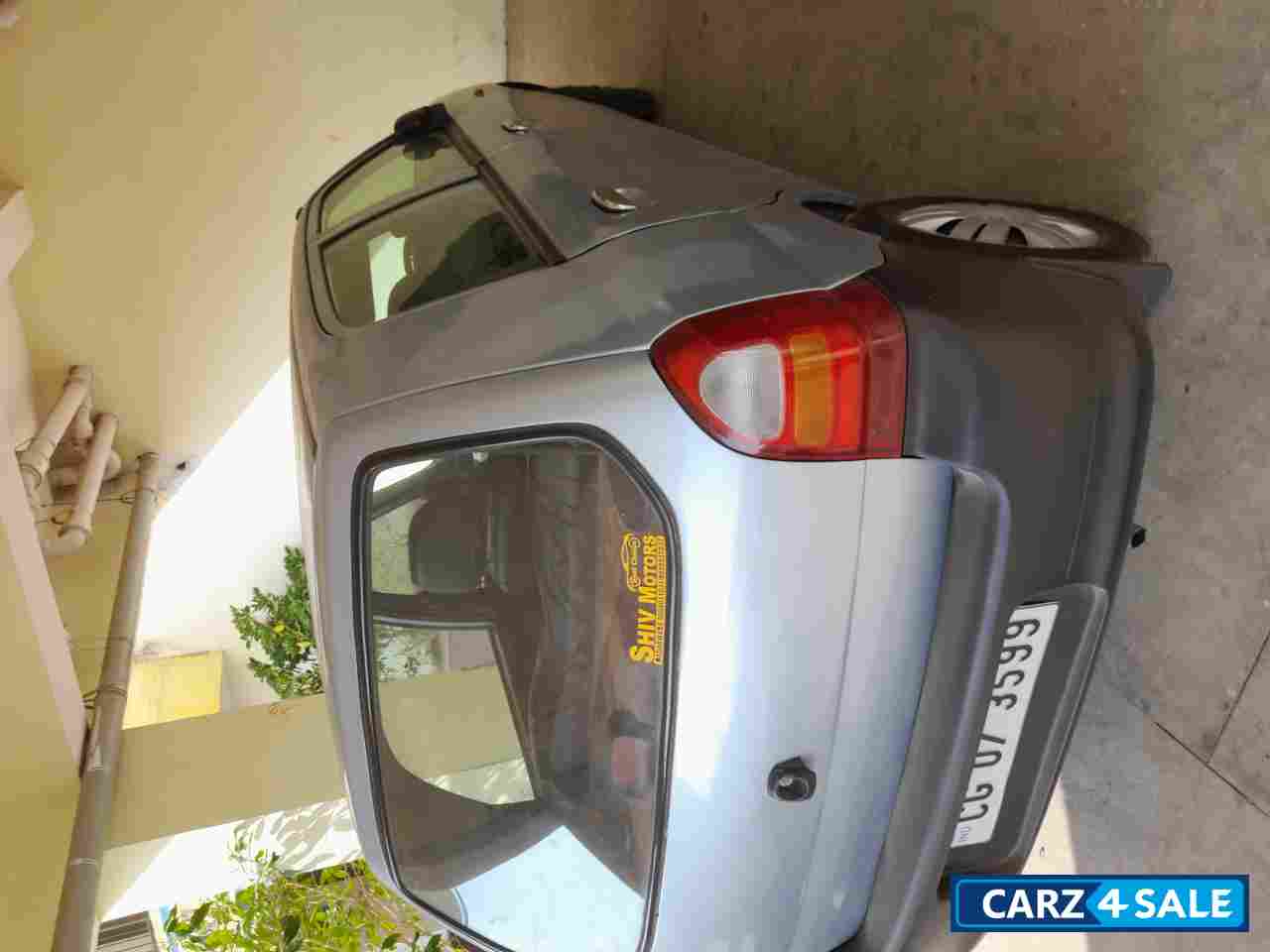 Silver Gray Maruti Suzuki Alto LXI