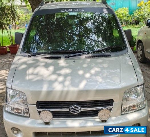 Silver Maruti Suzuki Wagon R lxi