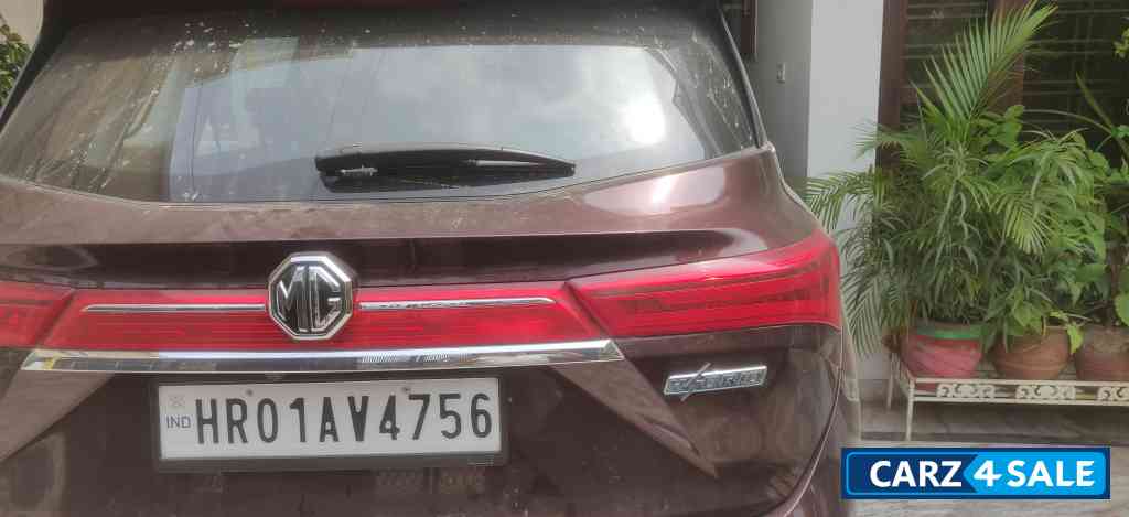 MG Hector 1.5 Hybrid