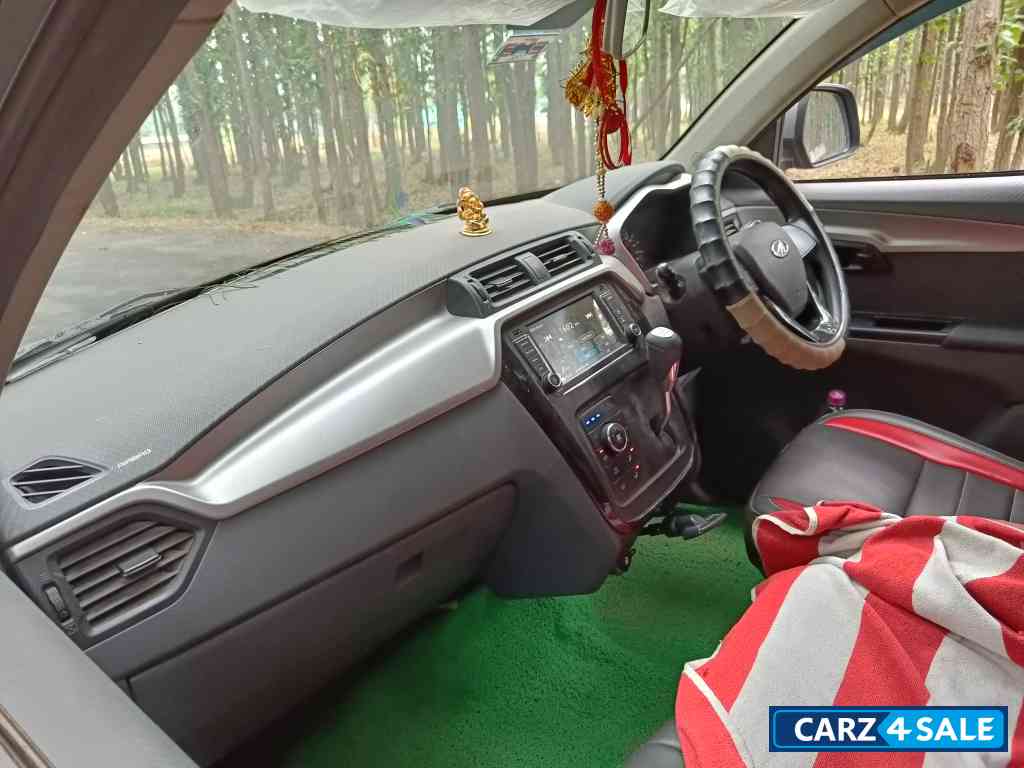Mahindra KUV100 K6+ petrol
