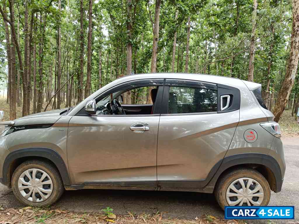 Mahindra KUV100 K6+ petrol