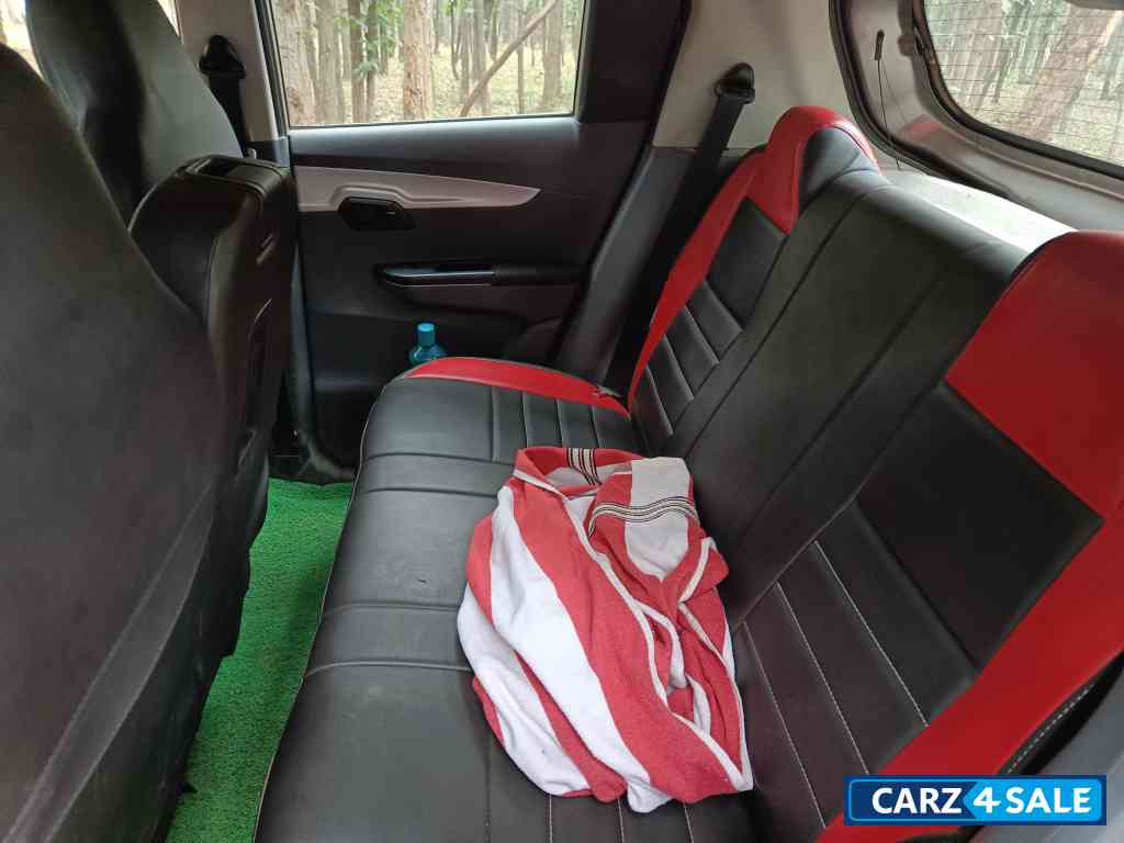 Mahindra KUV100 K6+ petrol