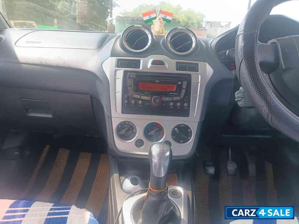 Diamond White Ford Figo TITANIUM TOP MODEL