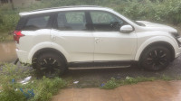 Mahindra XUV 500 W11