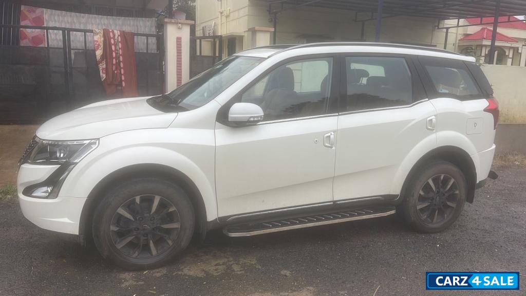 Mahindra XUV 500 W11 Mahindra XUV 500 W11