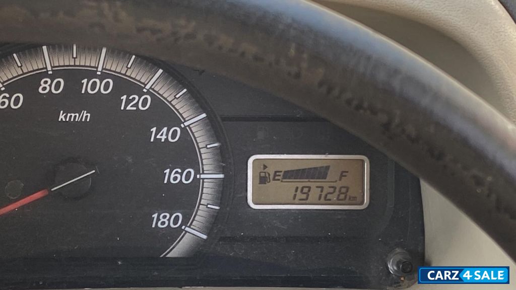 White Maruti Suzuki Eeco cargo/pick up van