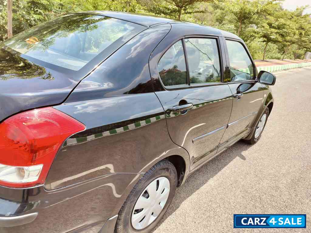 Black Maruti Suzuki Dzire Vxi