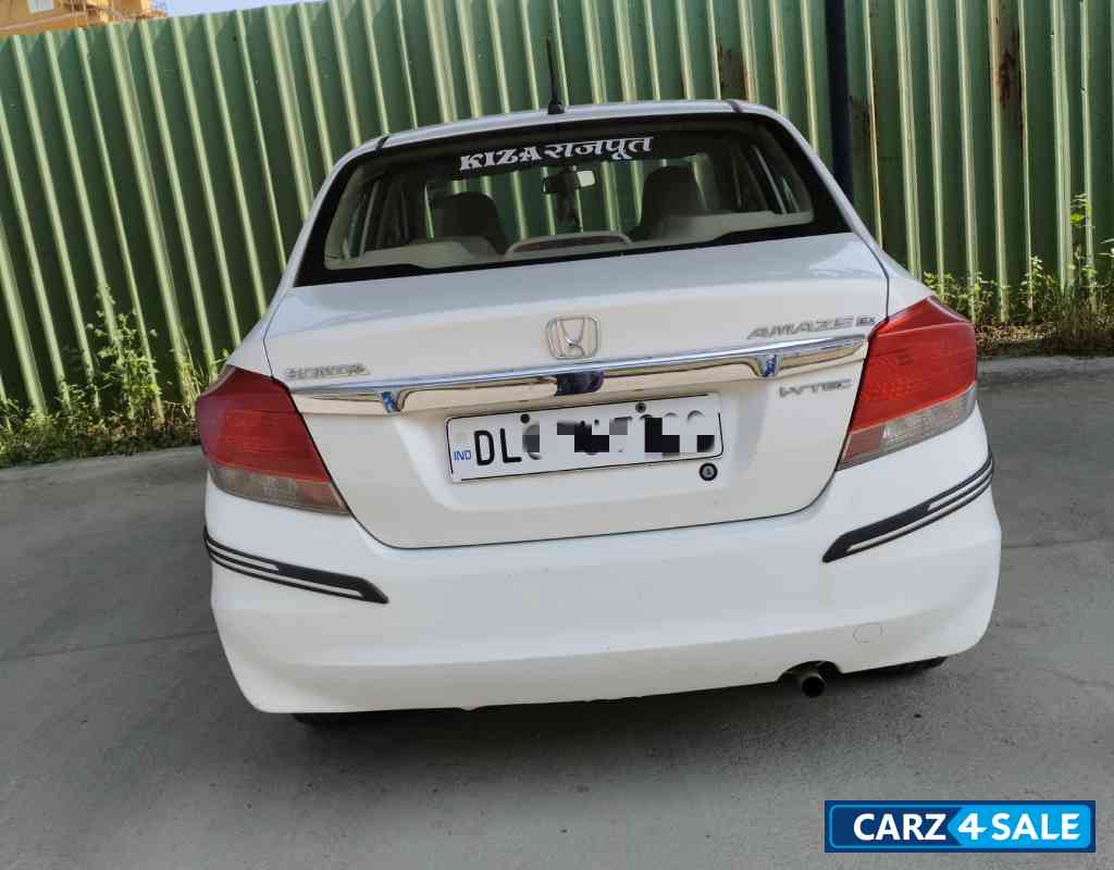 White Honda Amaze Ex iv tec