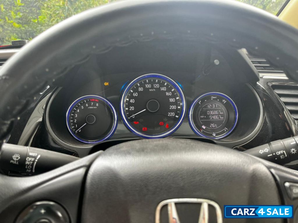 Red Honda City VMT-IVTEC