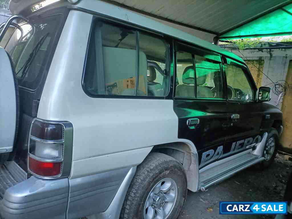 Mitsubishi Pajero 4x4 7 seater