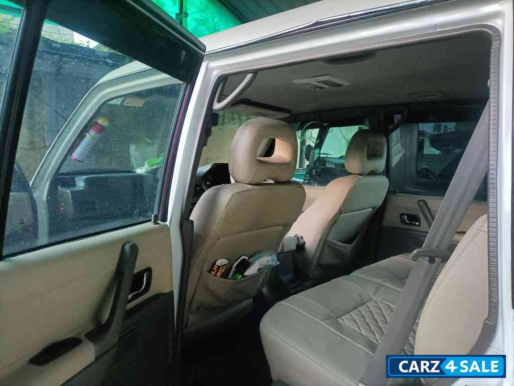 Mitsubishi Pajero 4x4 7 seater