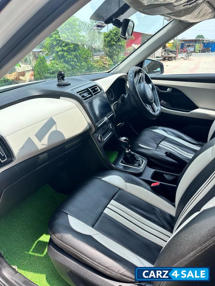 Poler White Hyundai Creta Creta Sx 1.5 petrol