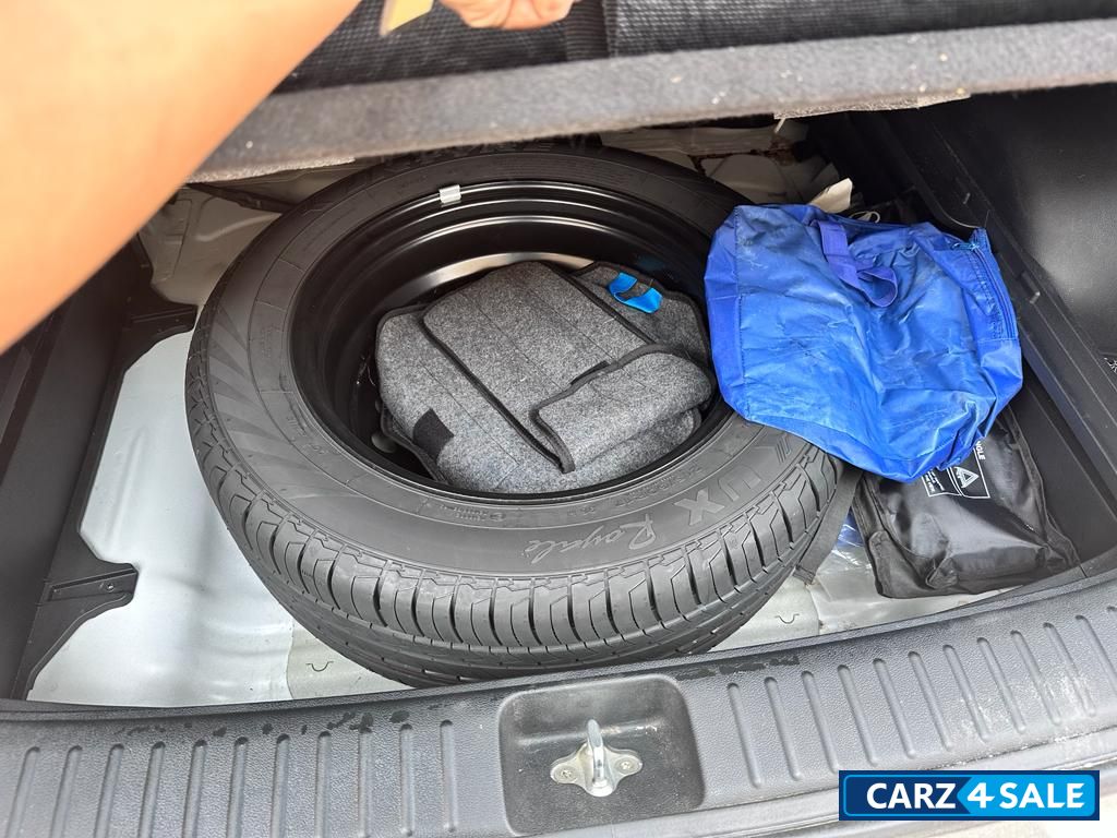 Poler White Hyundai Creta Creta Sx 1.5 petrol