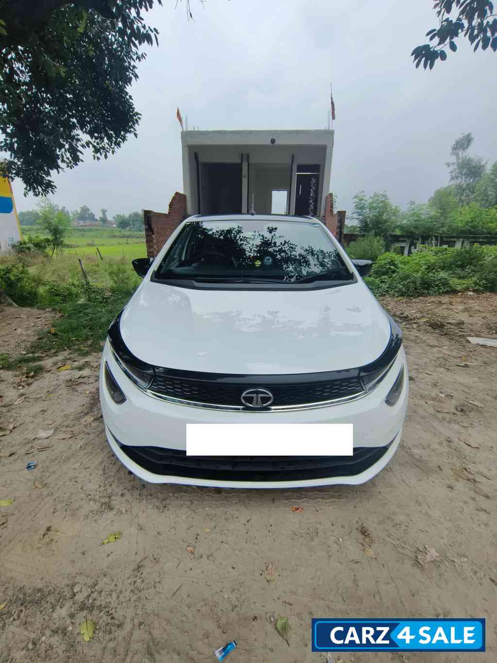 Tata Altroz XZ(O) Tata Altroz XZ(O)