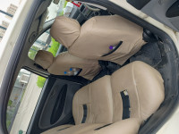 White Fiat Punto 1.3 emotion