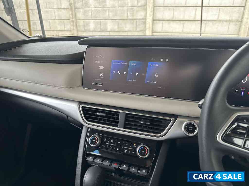 Silver Mahindra XUV700 AX7L Diesel Automatic