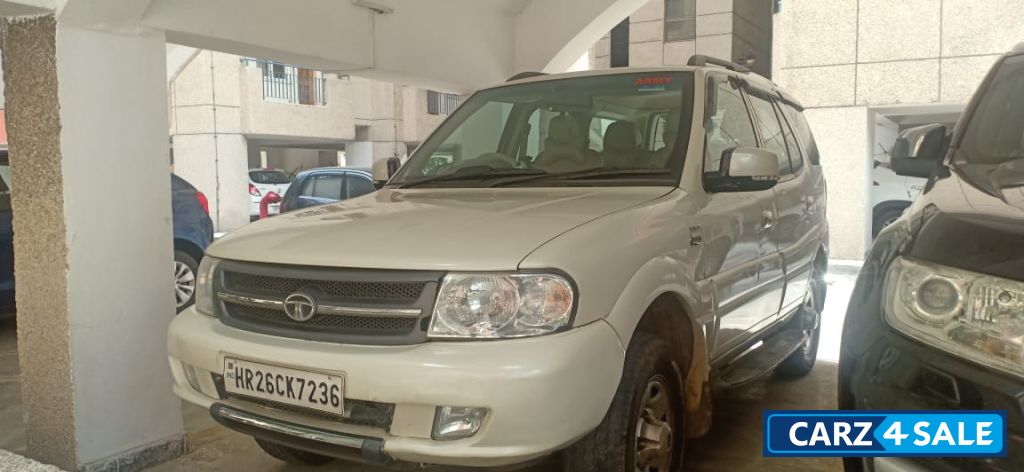 Pearl White Tata Safari Dicor 2.2 EX VTT