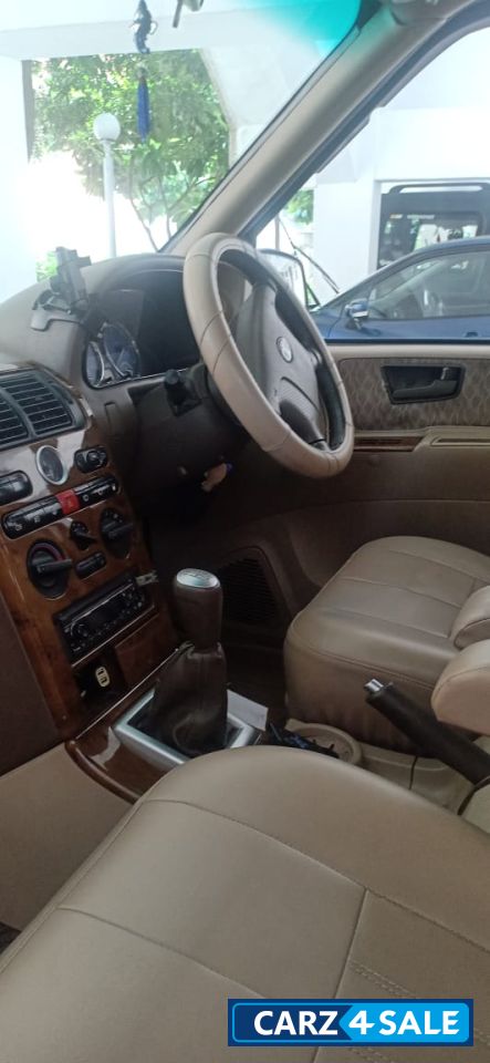 Pearl White Tata Safari Dicor 2.2 EX VTT