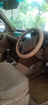 Pearl White Tata Safari Dicor 2.2 EX VTT