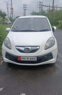 White Orchid Pearl Honda Brio S MT