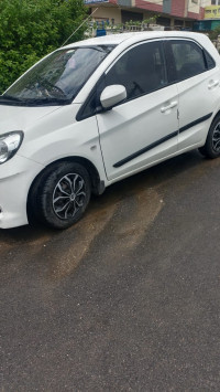 White Orchid Pearl Honda Brio S MT