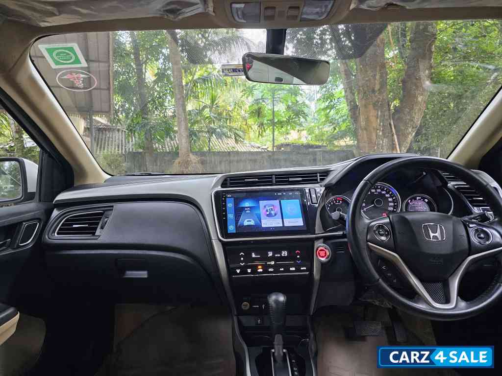 Pearly White Honda City Vx cvt