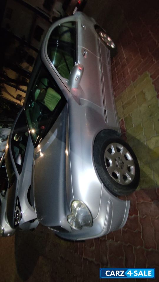 I Silver Mercedes-Benz C-Class C200 Kompressor I Silver Mercedes-Benz C-Class C200 Kompressor