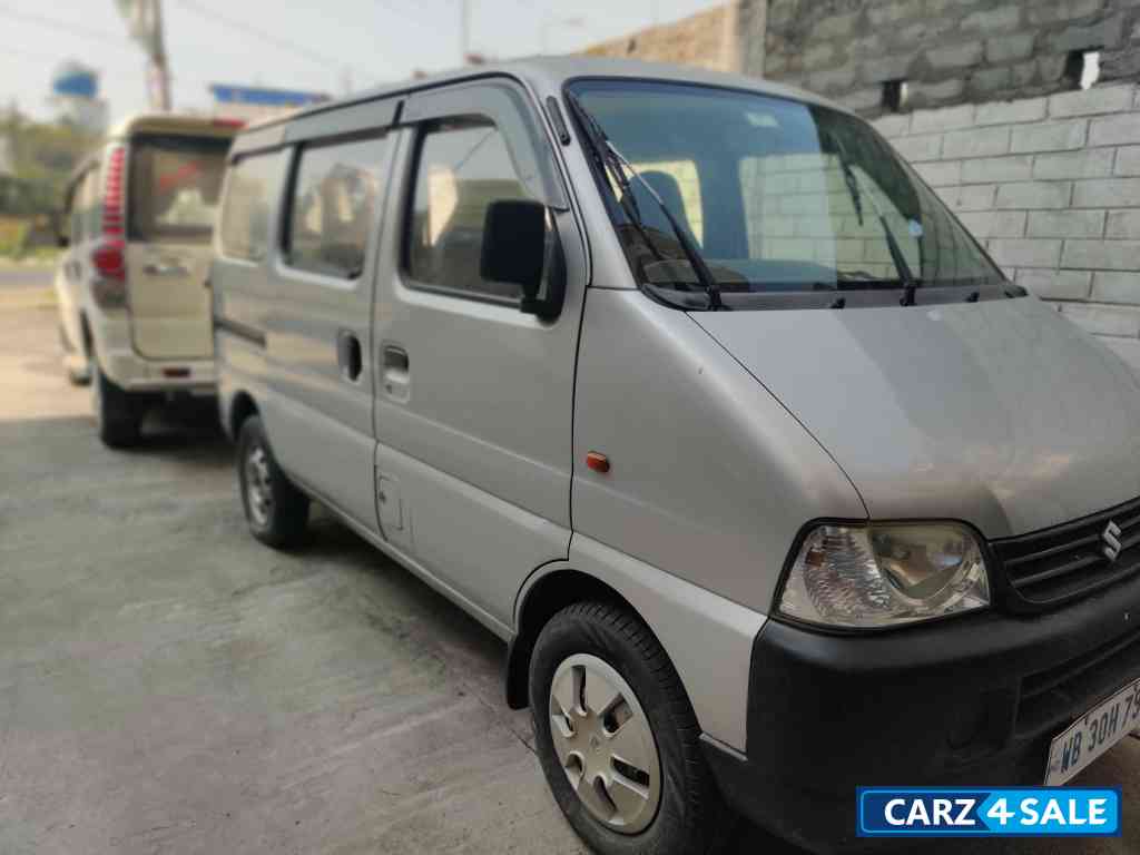 Silver Maruti Suzuki Eeco 7 Seater