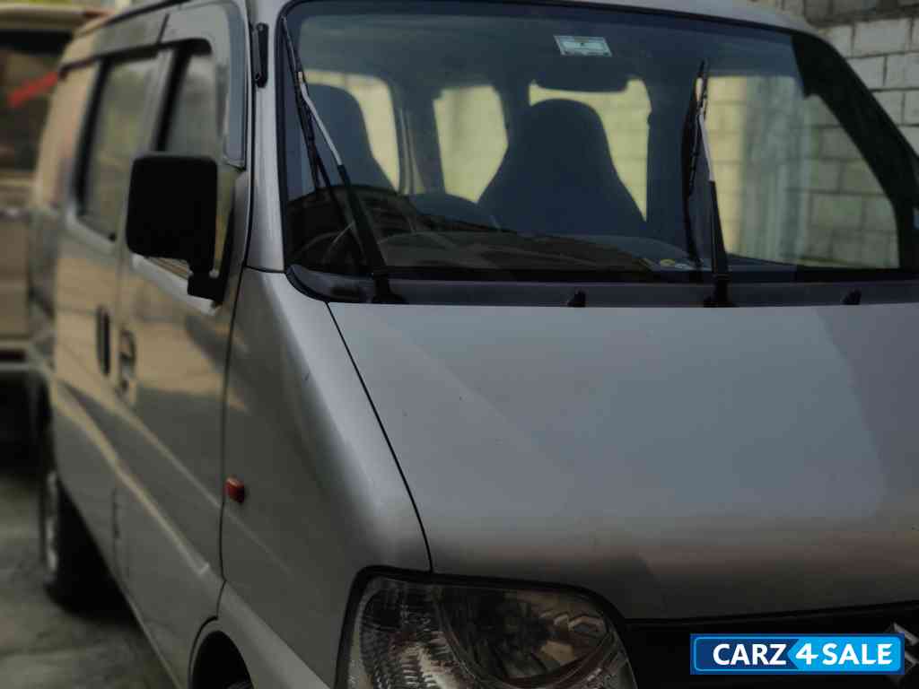 Silver Maruti Suzuki Eeco 7 Seater