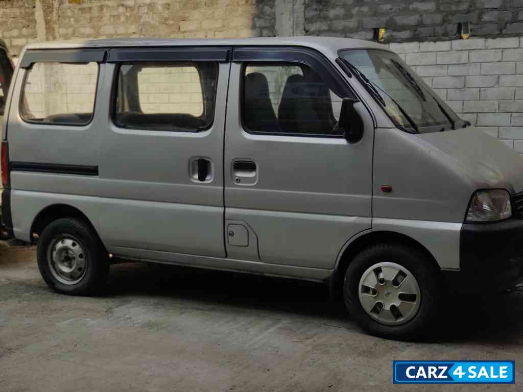Silver Maruti Suzuki Eeco 7 Seater