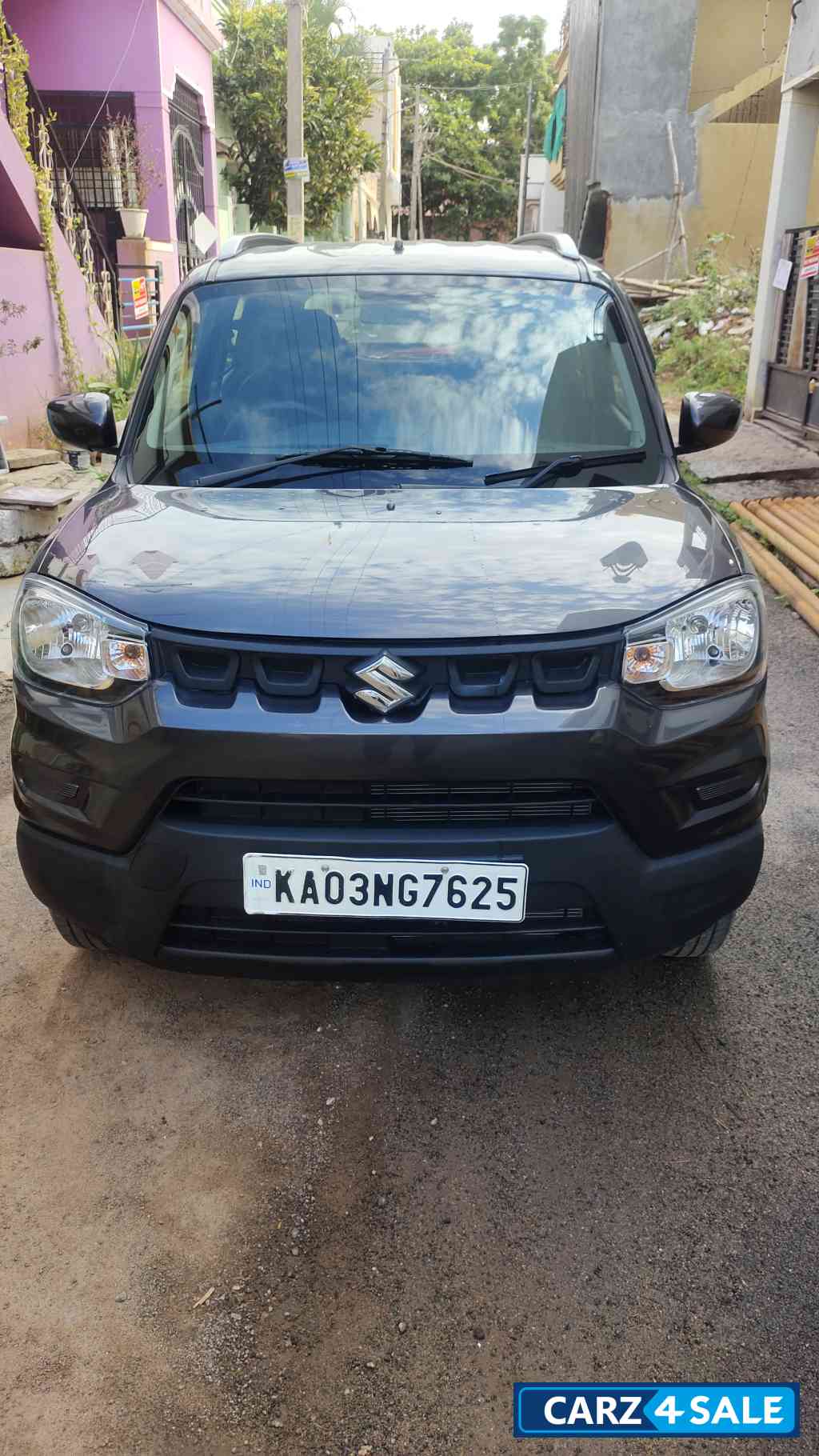 Grey Maruti Suzuki S-Presso VXI + AMT