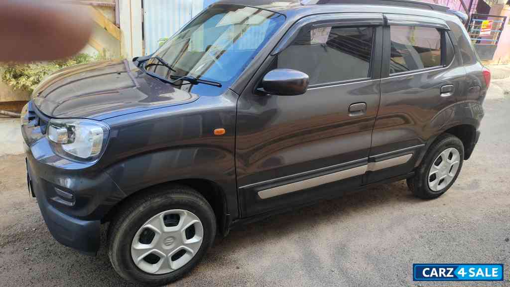 Grey Maruti Suzuki S-Presso VXI + AMT