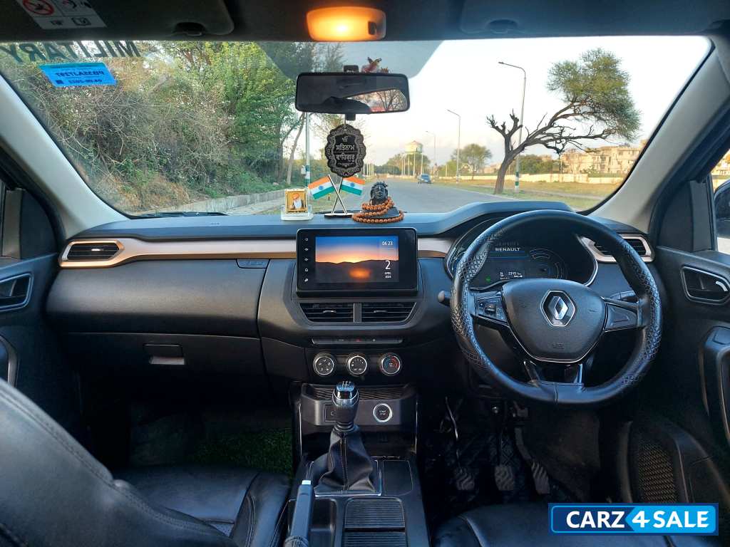 Ice Cool White Renault Kiger RXT (O) Turbo MT