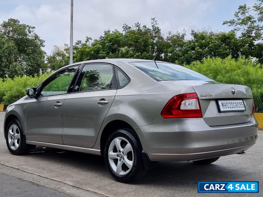 Beige Skoda Rapid Elegance Beige Skoda Rapid Elegance