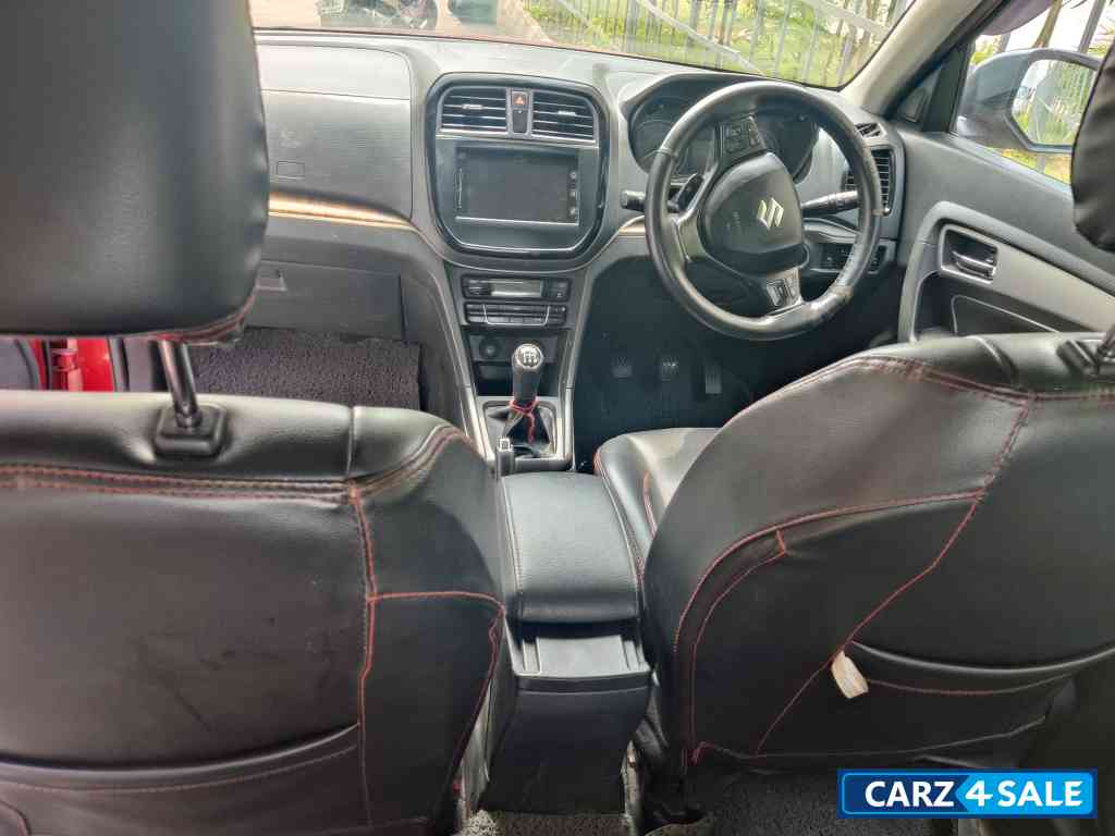 Red Maruti Suzuki Vitara Brezza Zdi+ dual tone