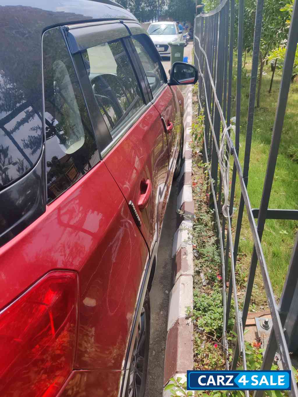 Red Maruti Suzuki Vitara Brezza Zdi+ dual tone