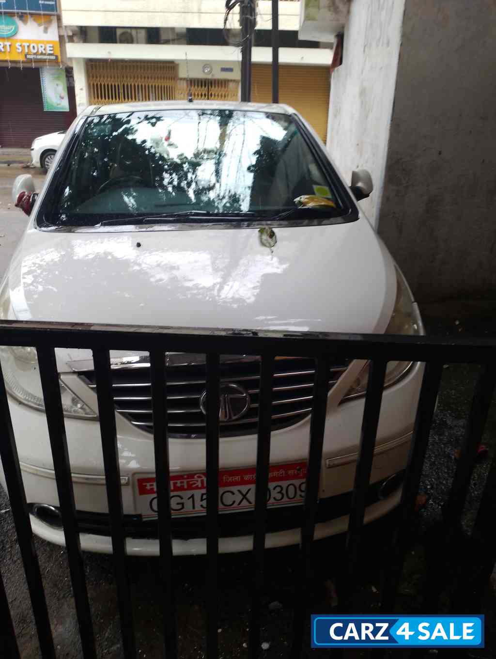 White Tata Indica Quadrajet