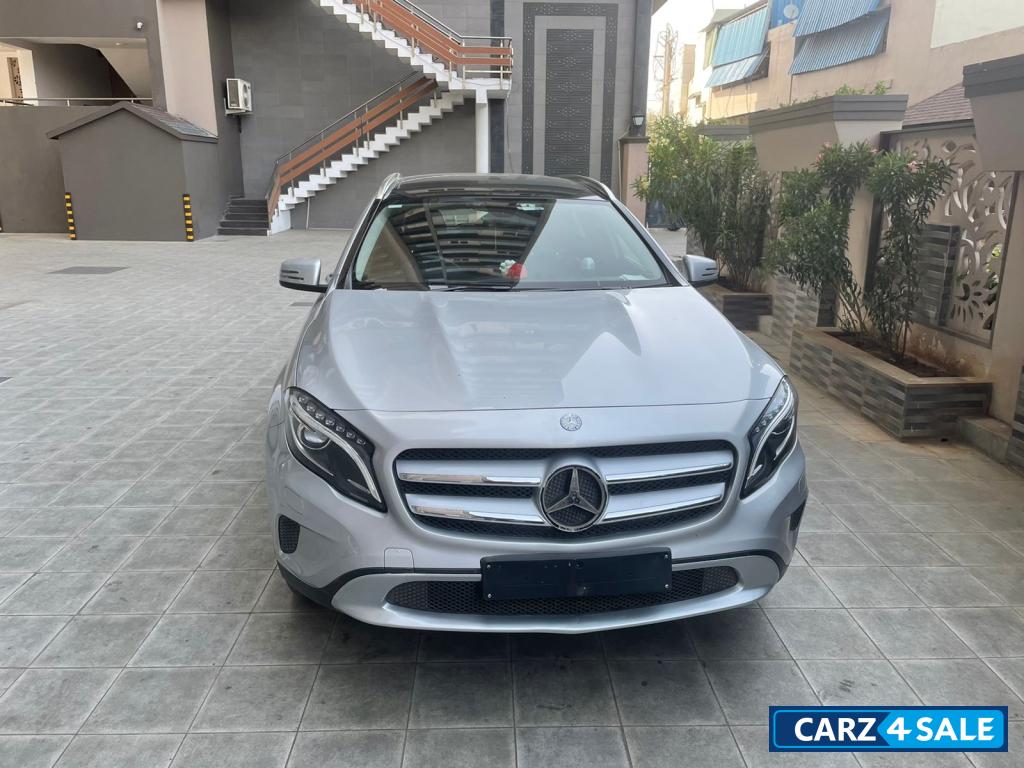 Silver Mercedes-Benz GLA GLA 200d CDI