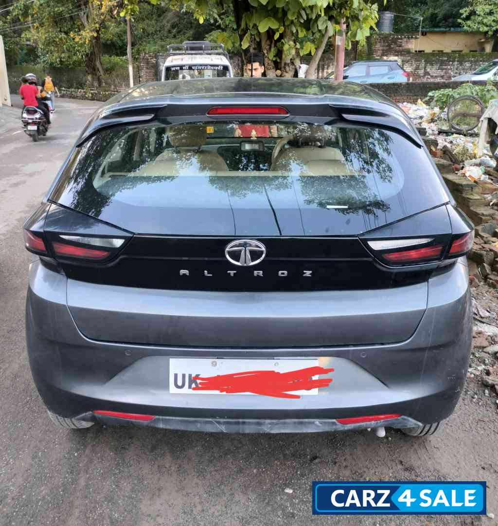 Tata Altroz Xe rythm